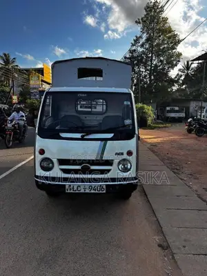 Tata Dimo Batta 2006 Lorry (Used)