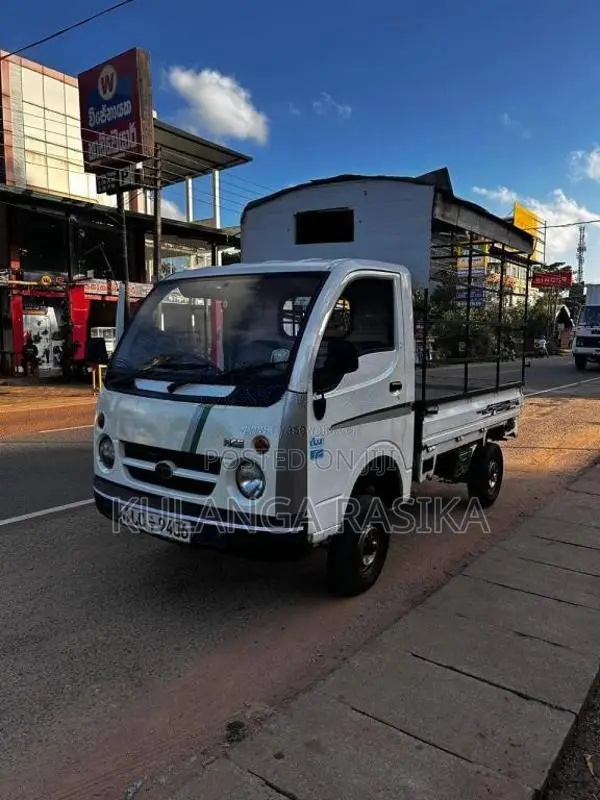 Tata Dimo Batta 2006 Lorry (Used)