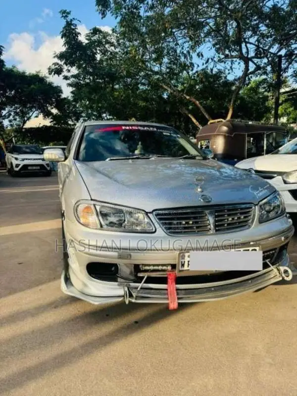 Nissan N16 2001 Car (Used)