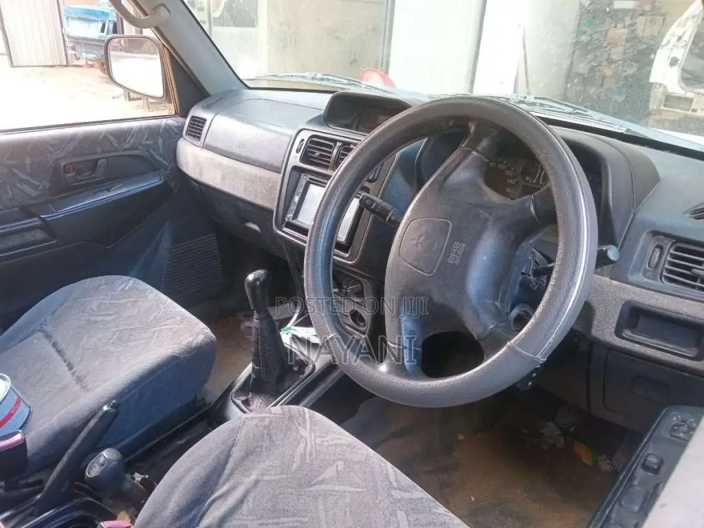 Mitsubishi Pajero 2002 SUV (Used)