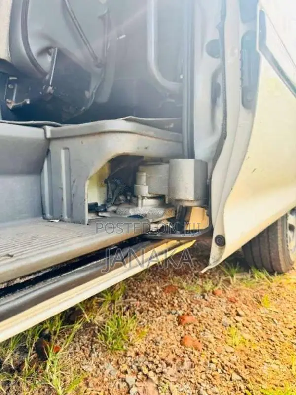 Toyota High Roof Super Long Hiace 2002 Van (Used)