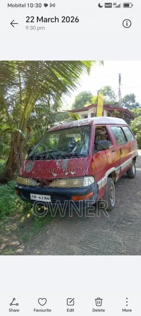 Toyota CR27 4wd 1990 Van (Used)