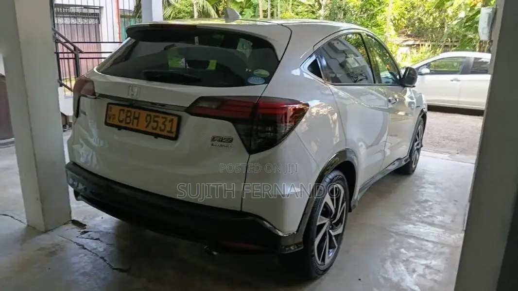Honda Vezel RS 2018 SUV (Used)