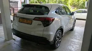 Honda Vezel RS 2018 SUV (Used)