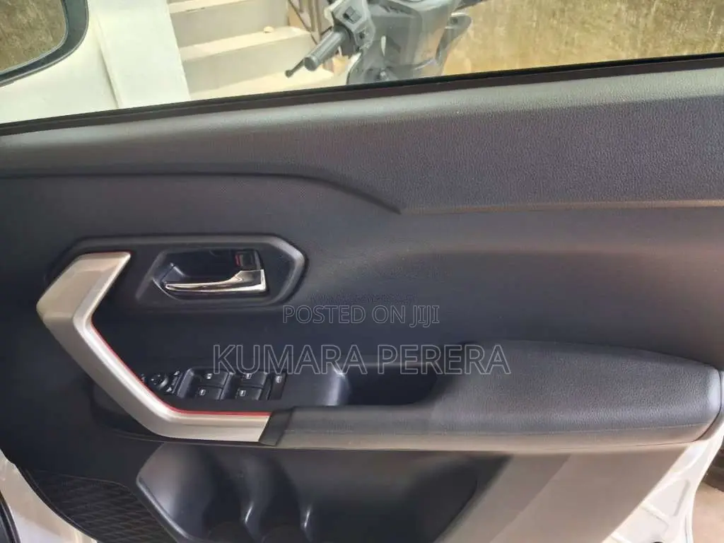 Toyota Raize Z Grade 2020 SUV (Used)