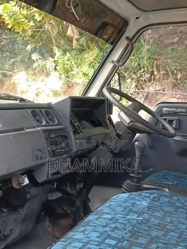 Toyota TOYOACE LY 61 1994 Lorry (Used)