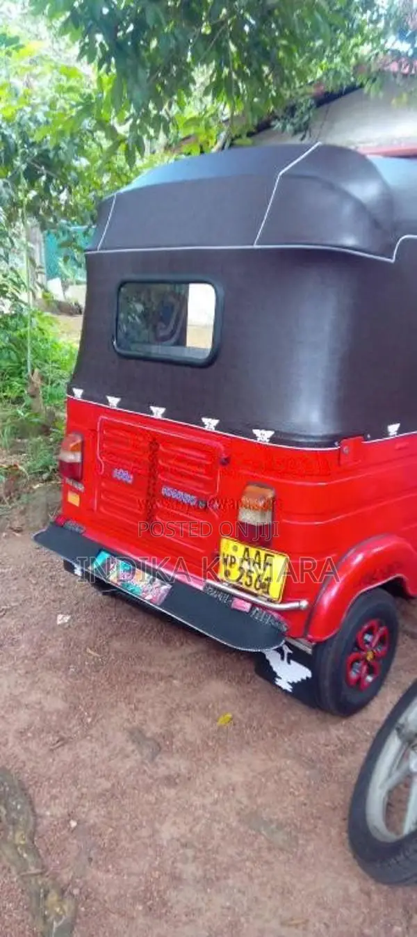 Bajaj 4 stroke 2013 Three Wheel (Used)