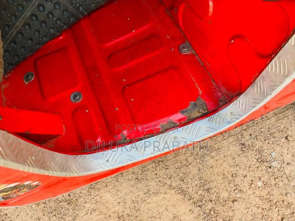 Bajaj 2 stroke 2004 Three Wheel (Used)