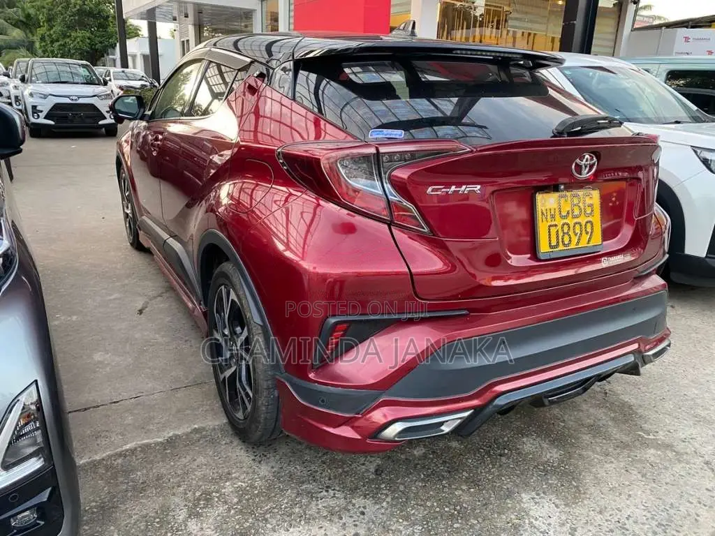 Toyota CHR 10 2018 SUV (Used)