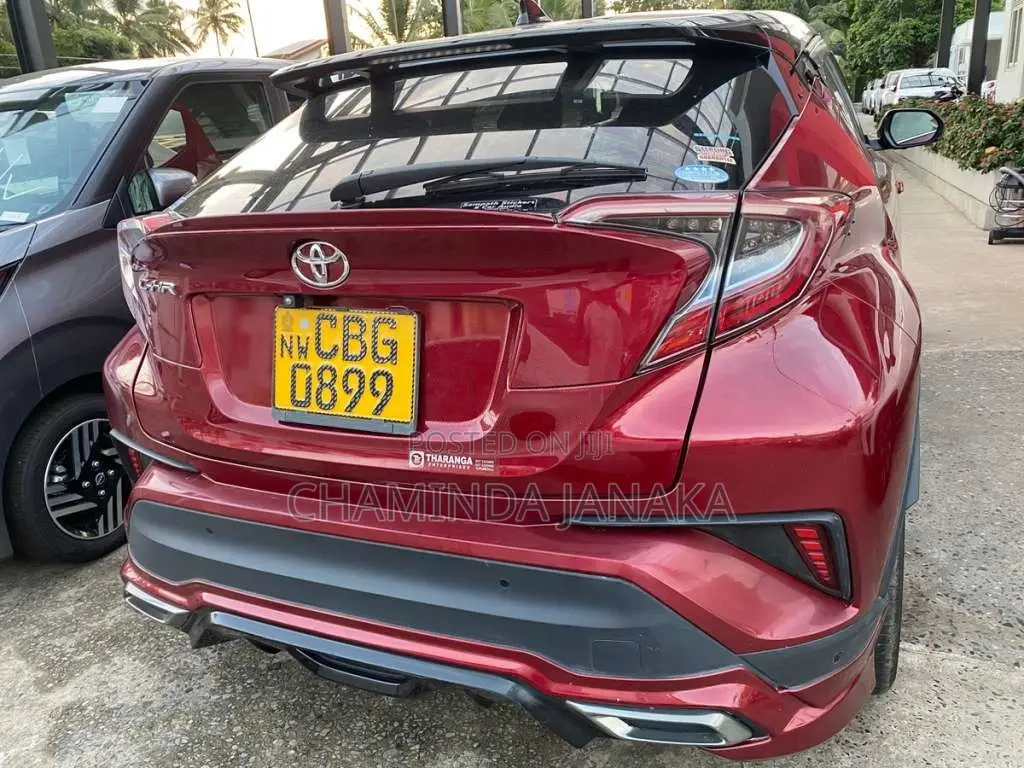 Toyota CHR 10 2018 SUV (Used)