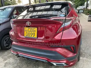 Toyota CHR 10 2018 SUV (Used)