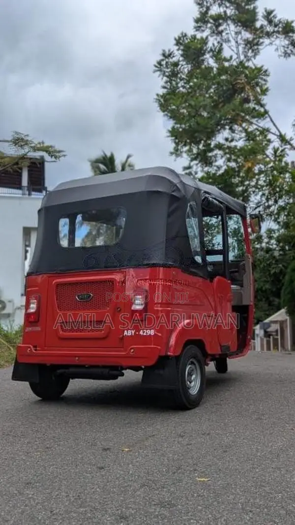 Bajaj RE 2026 Three Wheel (Used)