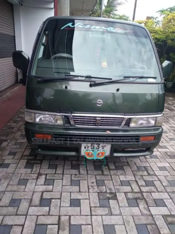 Nissan CARAVAN SHORTVAN 1988 Van (Used)
