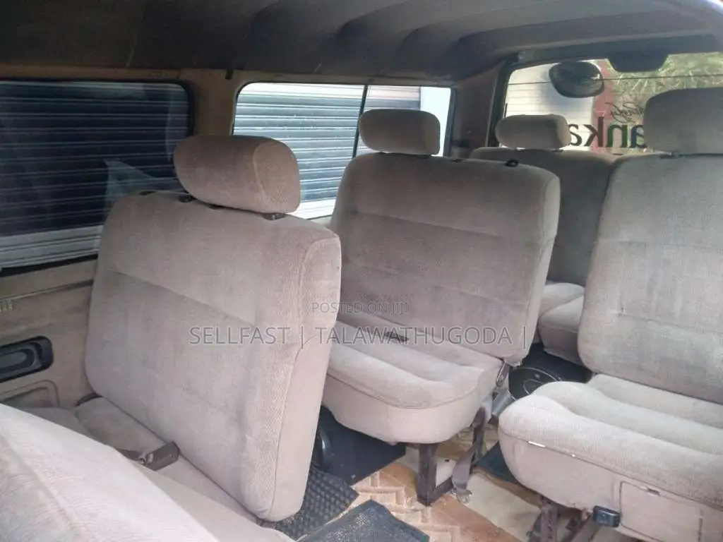 Nissan CARAVAN SHORTVAN 1988 Van (Used)