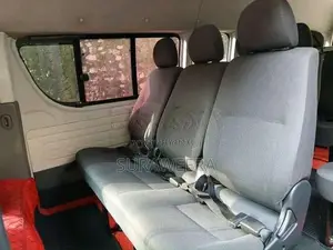 Toyota KDH 221 2008 Van (Used)