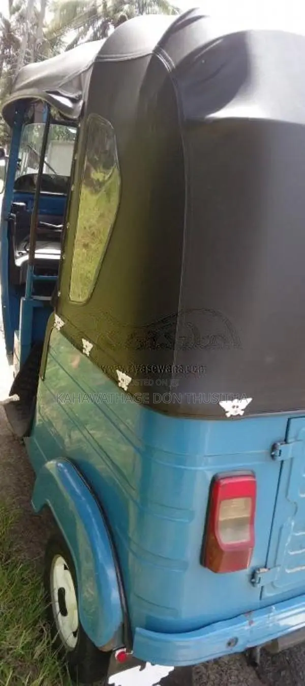 Bajaj 4 stroke 2014 Three Wheel (Used)