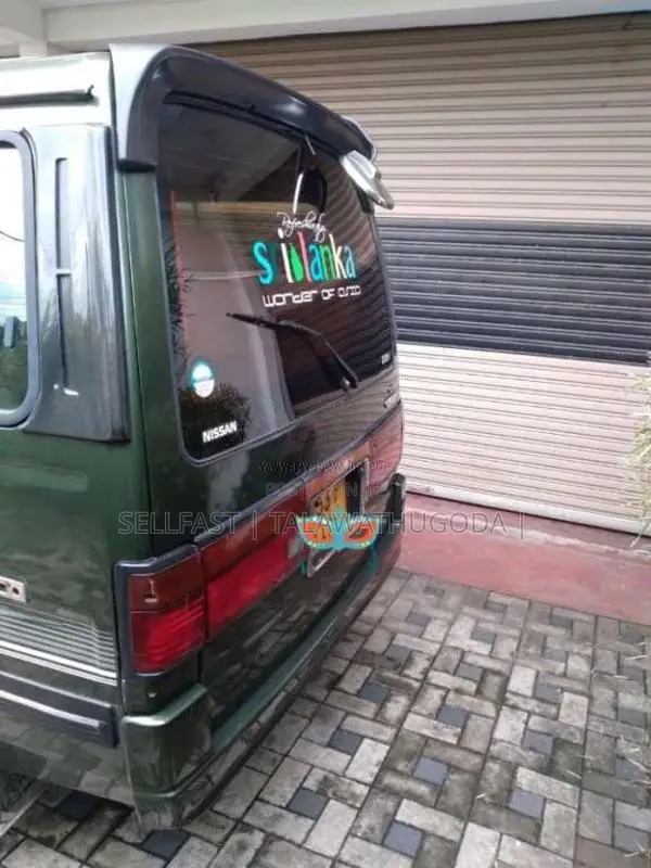 Nissan CARAVAN SHORTVAN 1988 Van (Used)