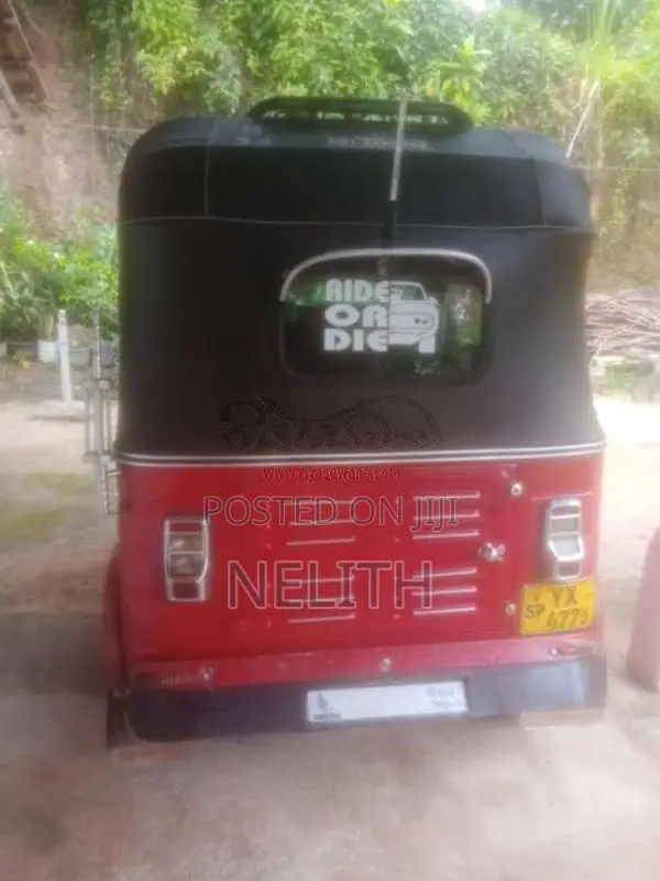 Bajaj RE 205 2012 Three Wheel (Used)