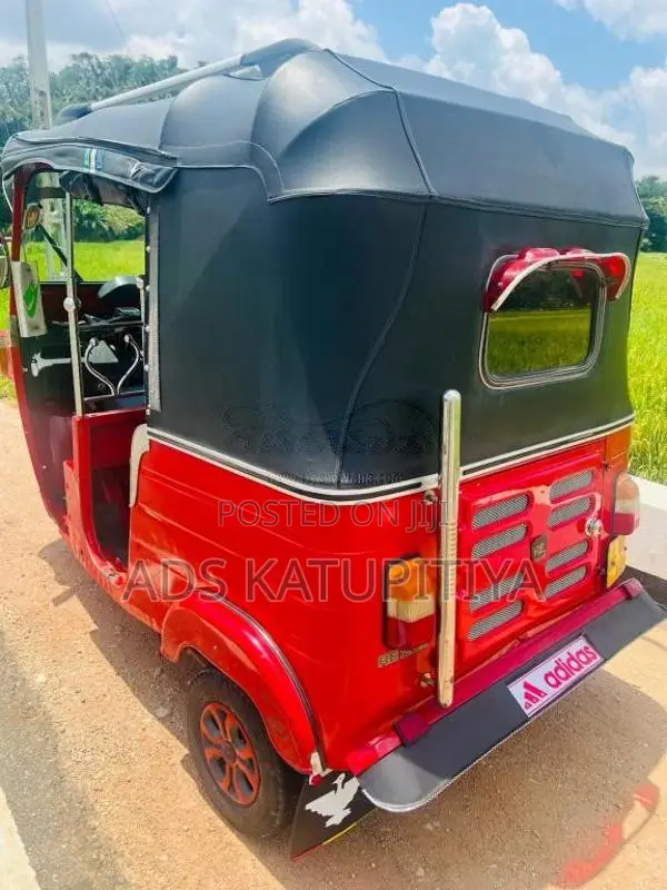 Bajaj RE 4 Stroke 2011 Three Wheel (Used)