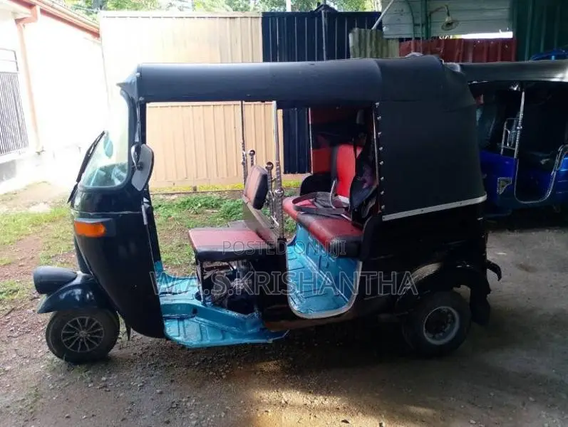 Bajaj RE 2009 Three Wheel (Used)