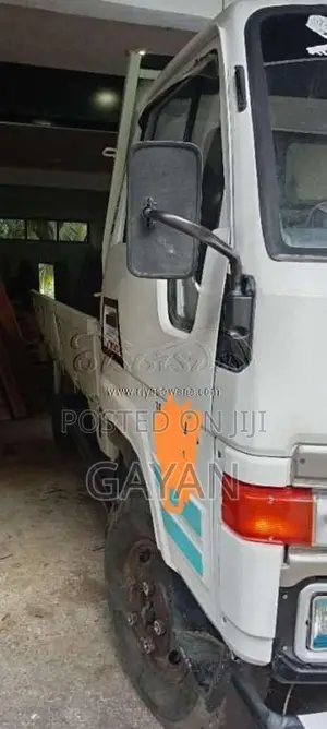 Toyota Dyna 1995 Lorry (Used)