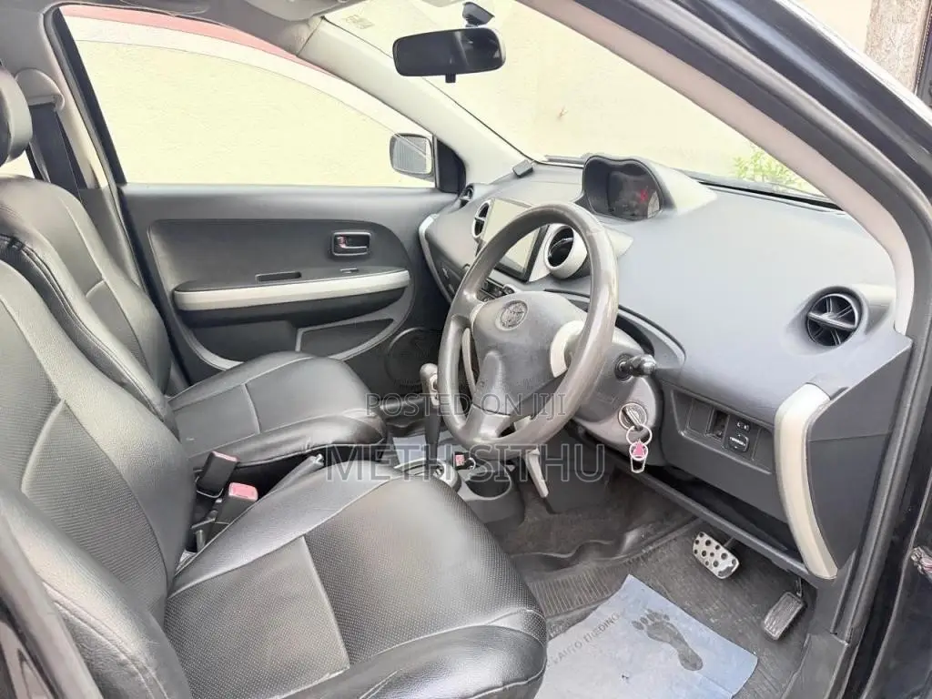 Toyota IST 2003 Car (Used)