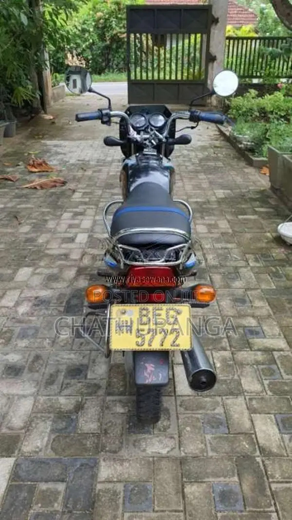Bajaj CT-100 2016 Motorbike (Used)