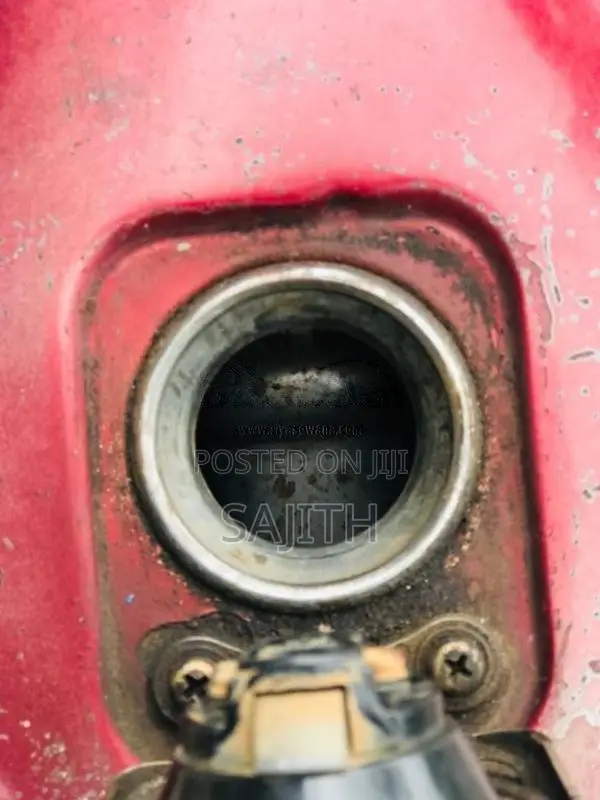 Bajaj Boxer 2004 Motorbike (Used)