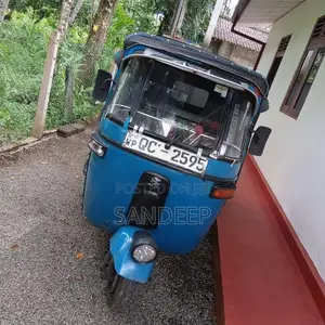 Bajaj RE 2 Stroke 2005 Three Wheel (Used)