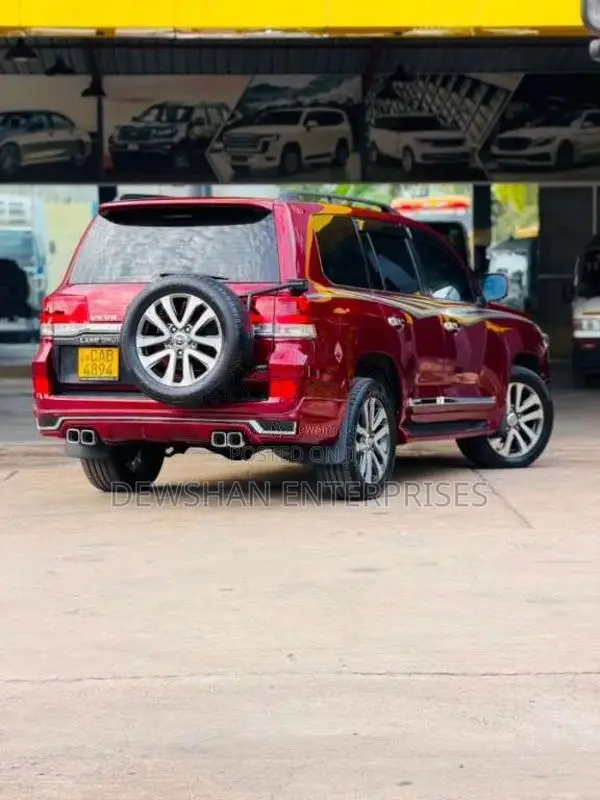 Toyota Land Cruiser V8 2013 SUV (Used)