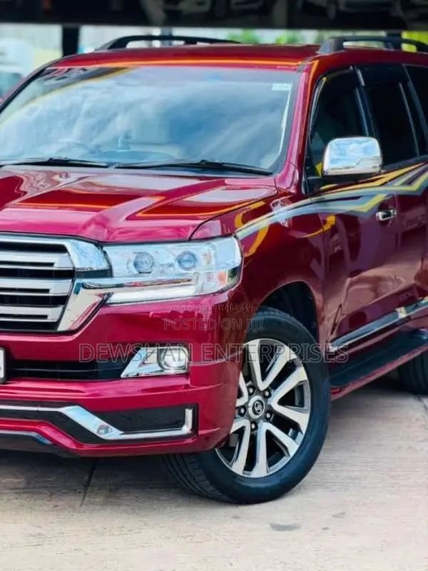 Toyota Land Cruiser V8 2013 SUV (Used)