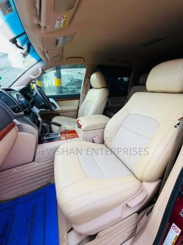 Toyota Land Cruiser V8 2013 SUV (Used)