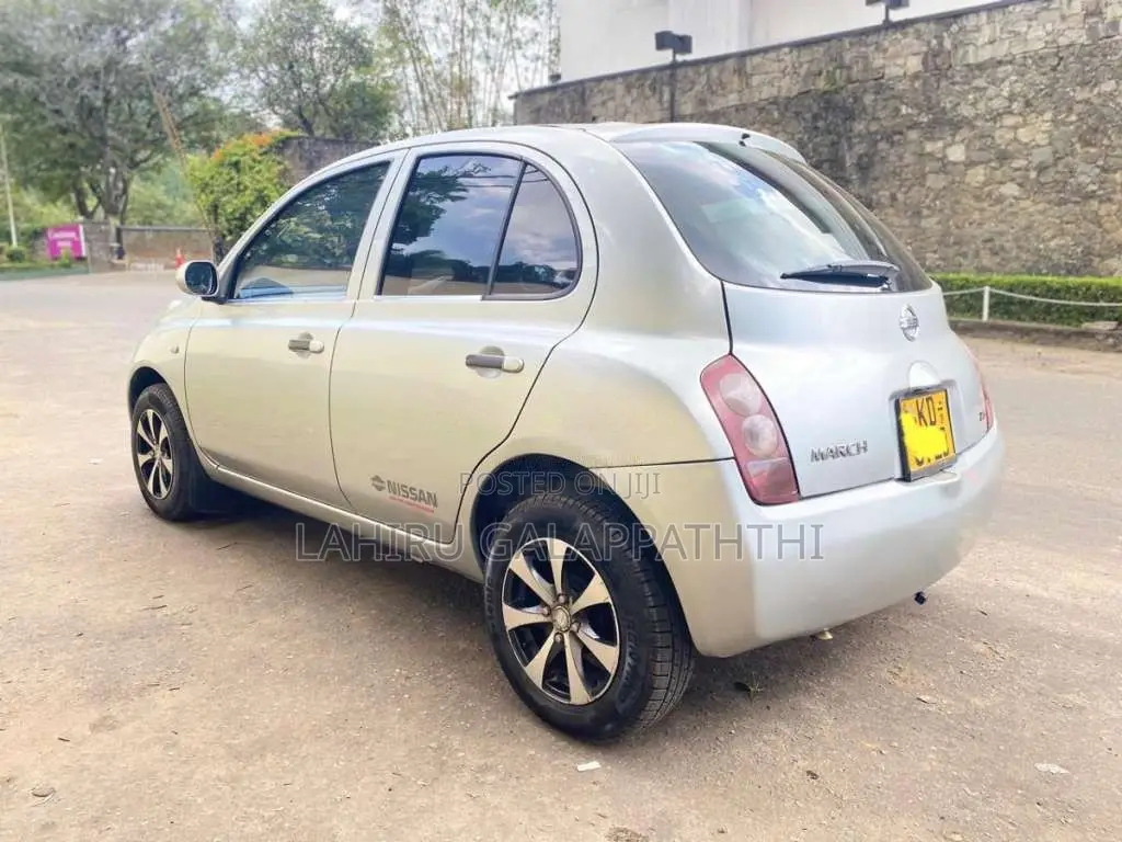 Nissan March AK12 2003 Car (Used)