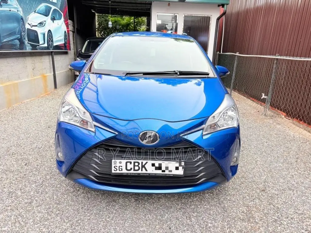 Toyota Vitz 2018 Car (Used)