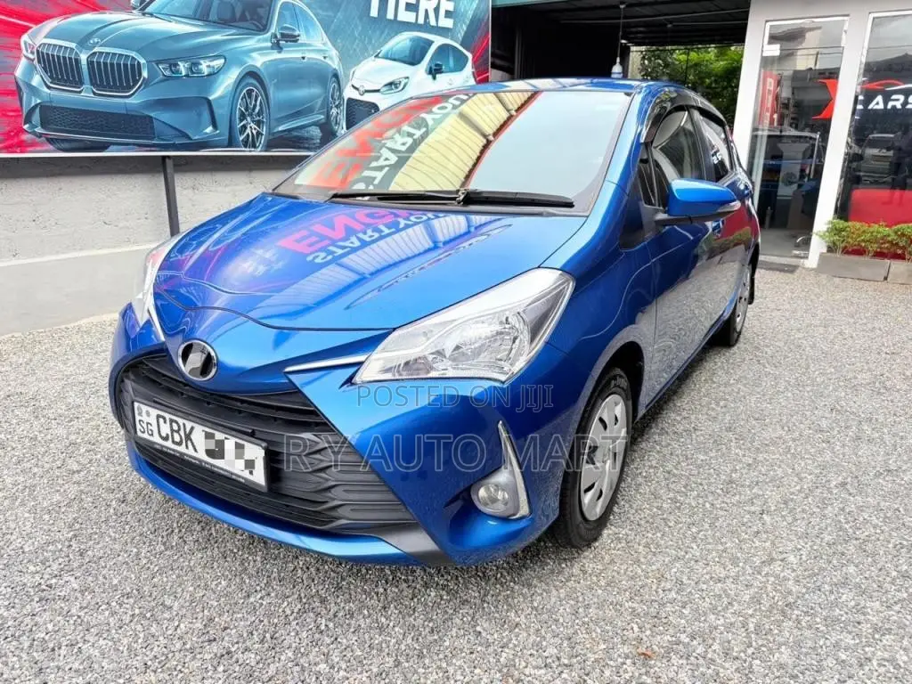 Toyota Vitz 2018 Car (Used)