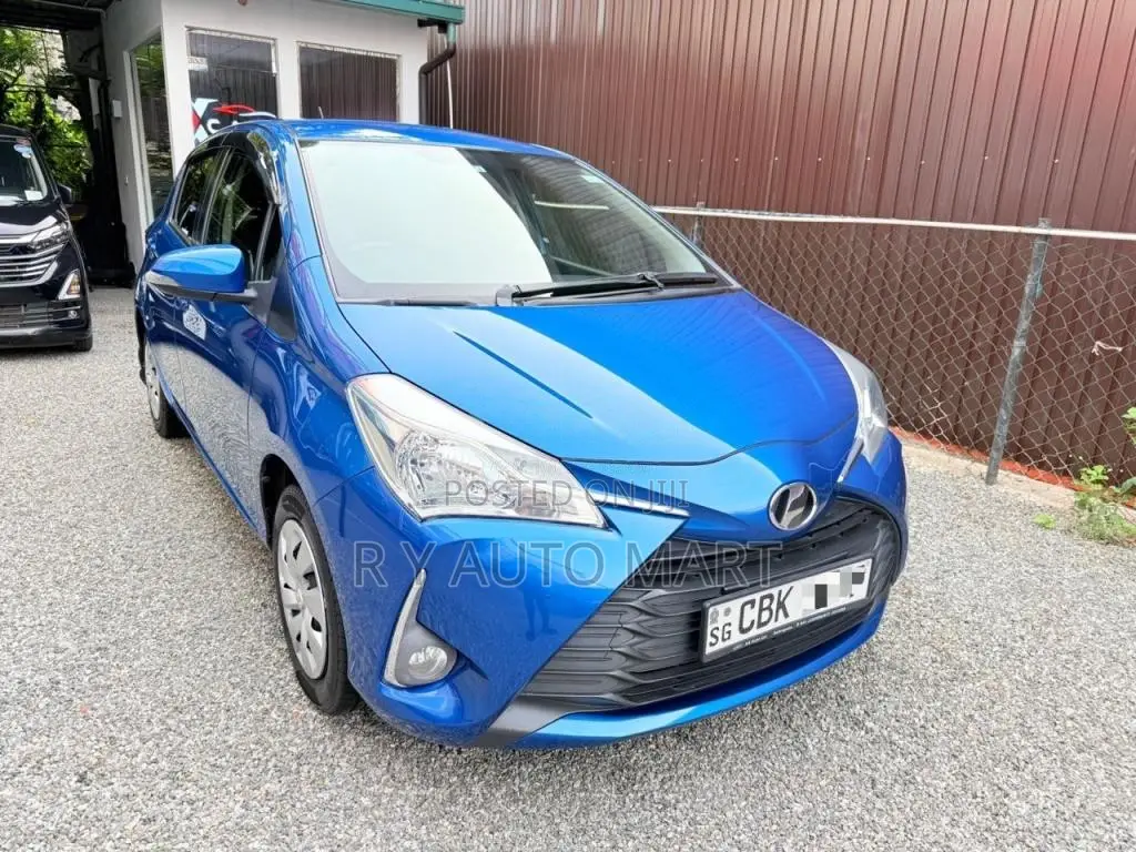 Toyota Vitz 2018 Car (Used)