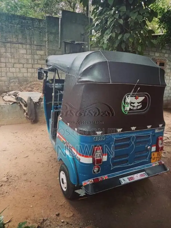 Bajaj 4 Stroke 2003 Three Wheel (Used)