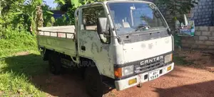 Mitsubishi Canter 1982 Lorry (Used)