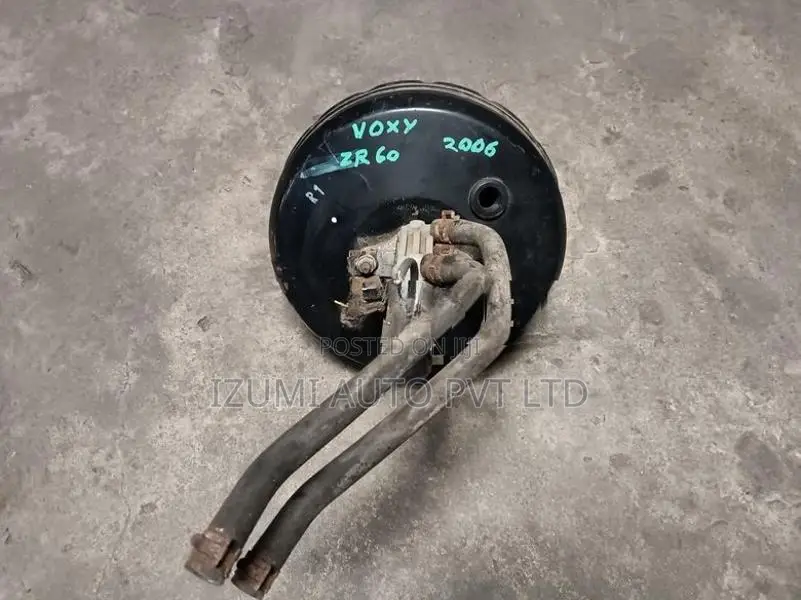 Toyota Voxy 2006 Brake Booster