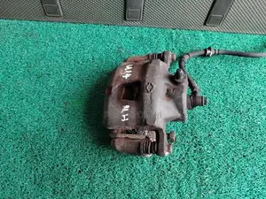 Nissan Bluebird U14 Front Brake Caliper