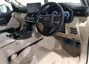 Toyota Land Cruiser Prado LC300ZX 2026