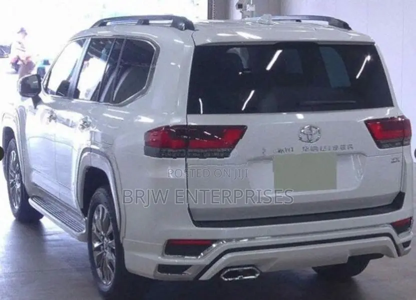 Toyota Land Cruiser Prado LC300ZX 2026