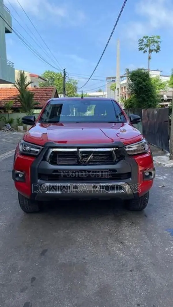 Toyota Hilux Revo Rocco 2.8 2025