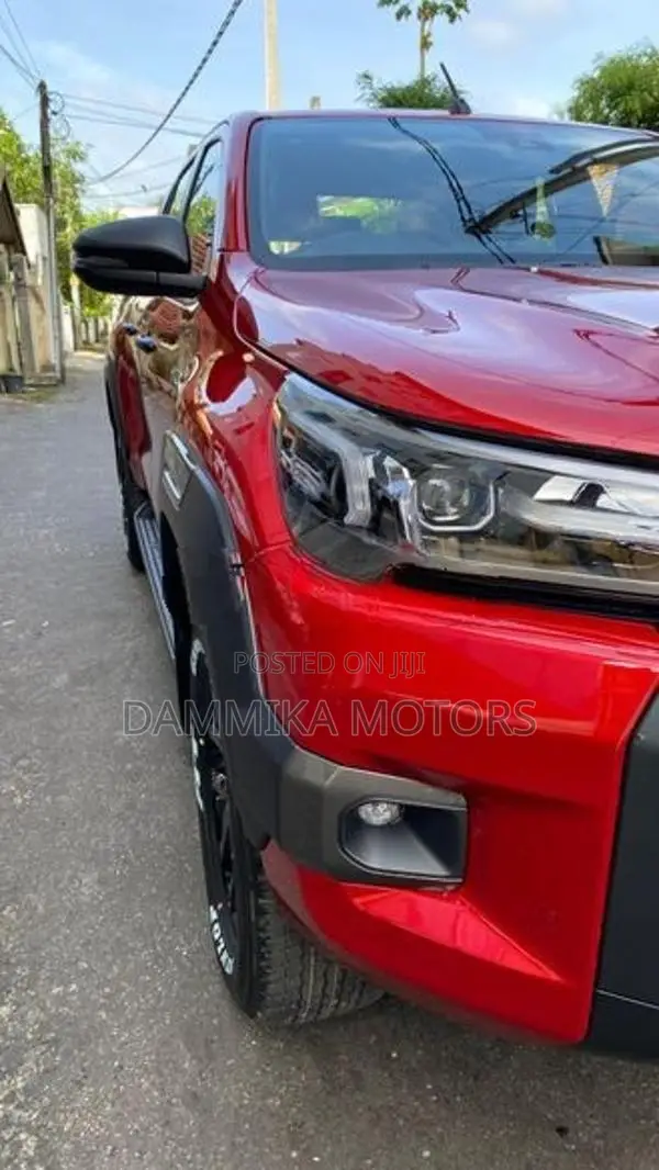 Toyota Hilux Revo Rocco 2.8 2025