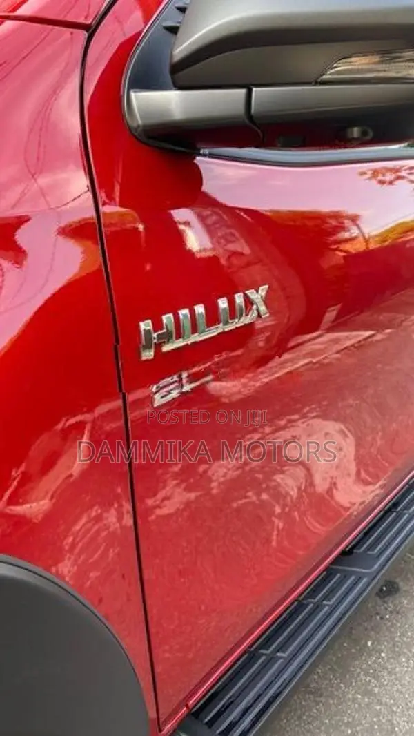 Toyota Hilux Revo Rocco 2.8 2025