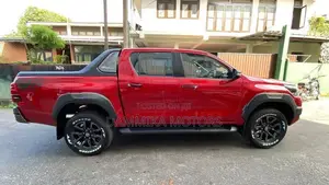 Toyota Hilux Revo Rocco 2.8 2025