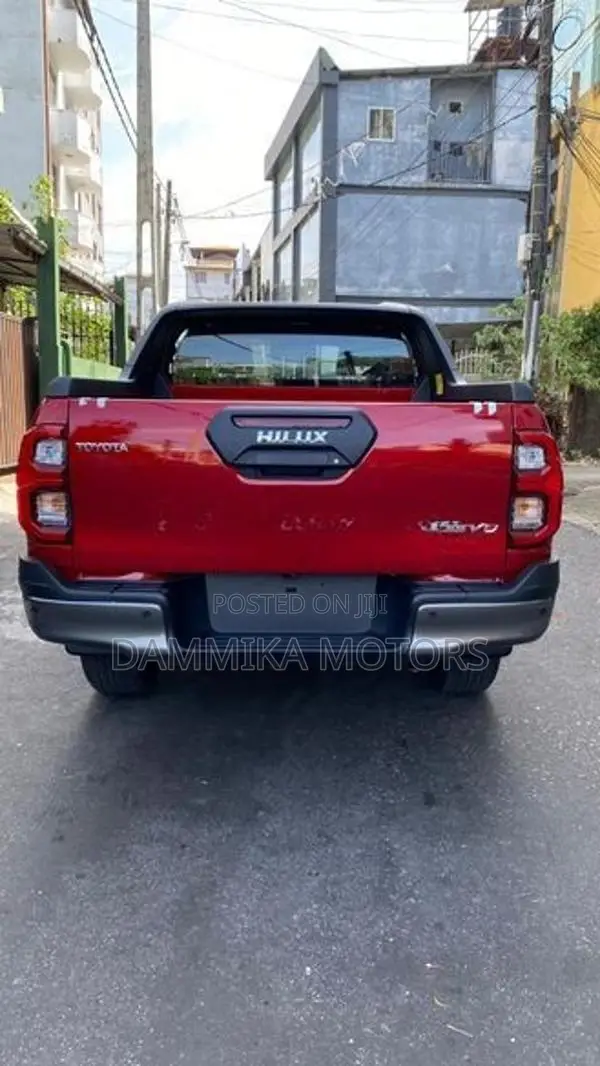 Toyota Hilux Revo Rocco 2.8 2025