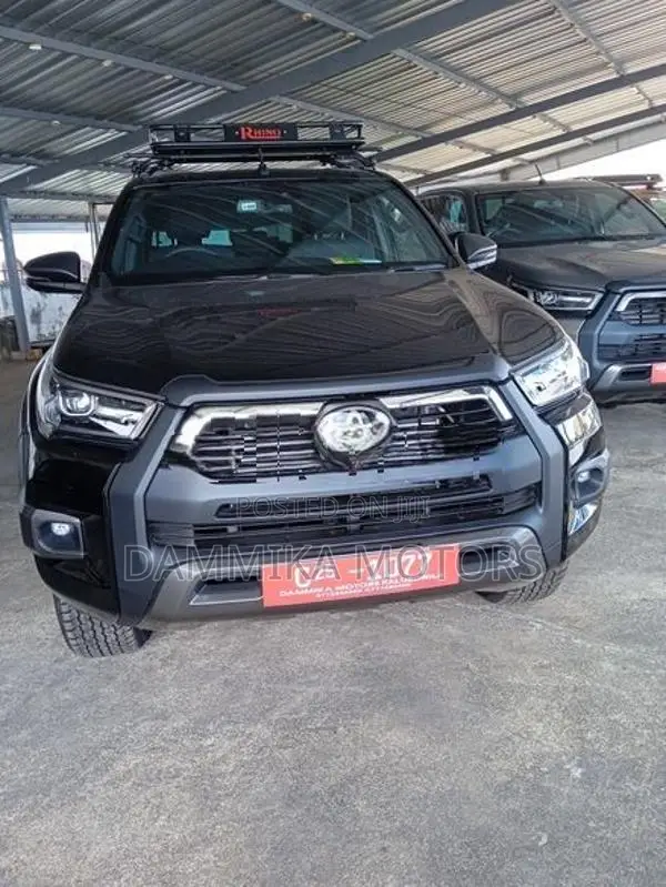 Toyota Hilux ROCCO 2.8 2025