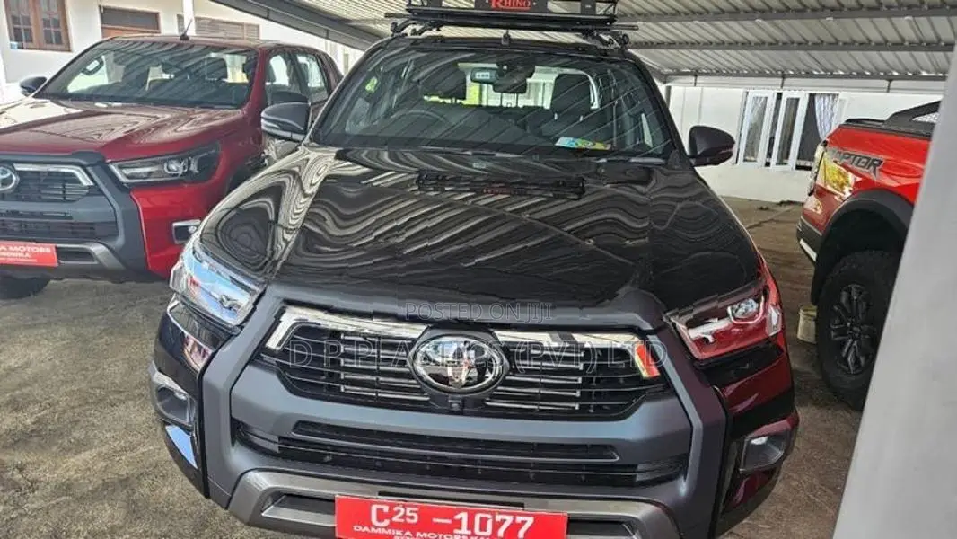 Toyota Hilux Rocco 2.4 2025