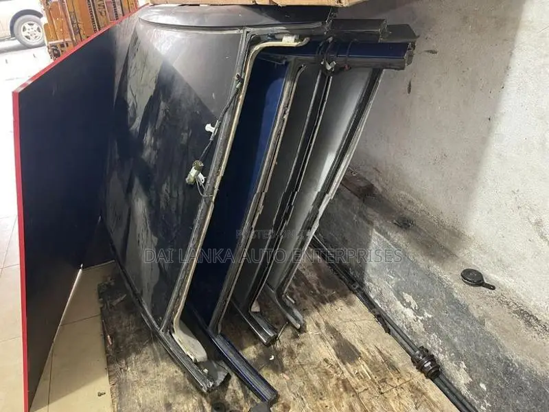 Toyota Corolla 141 Roof Cut